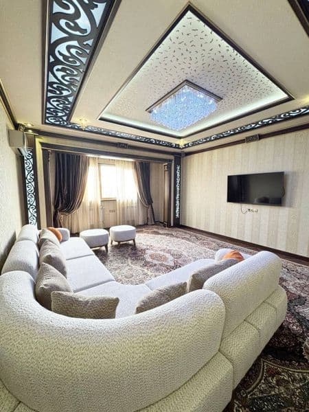 3 Комнатная Шота Руставели <br />
<br />
Адрес: Ресторан Гор