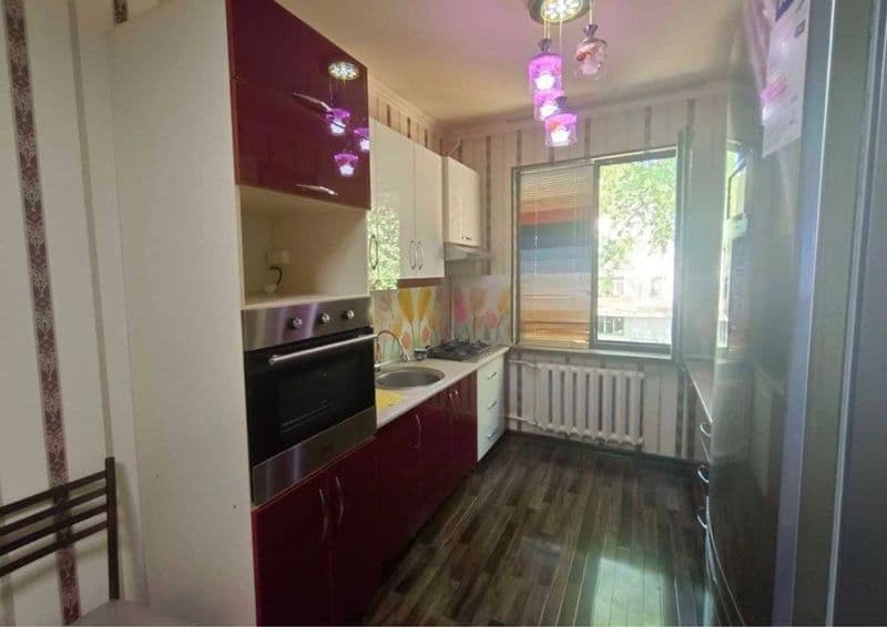 ID : 100-28<br />
2/3/4<br />
<br />
Район: Юнусабад<br />
О — фото 5