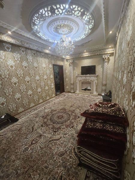 Chilonzor 25 kvartl<br />
Arentir : kotta qani<br />
3 xona 