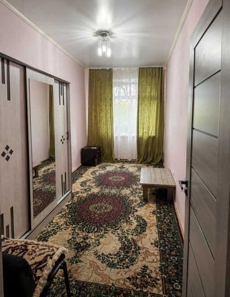 Сдаётся квартира рядом с магнитом <br />
Предоставят кровать — фото 3