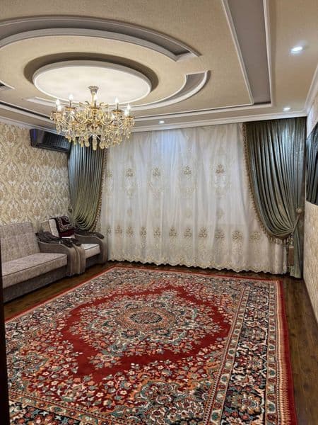 Yunusobod 18 kvartl <br />
Qizlaga 100 $<br />
<br />
93 448