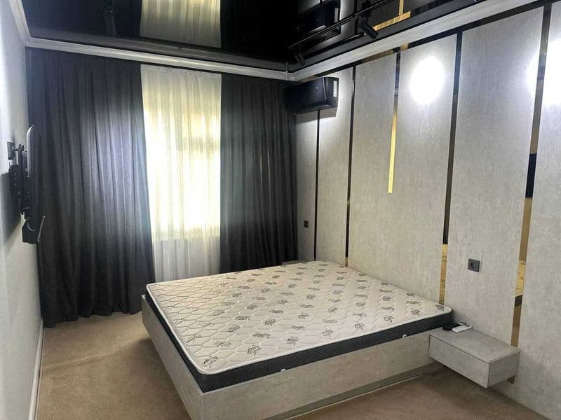 Район: Мирзо Улугбек<br />
Комнат: 2<br />
Этаж: 6<br />
Эта