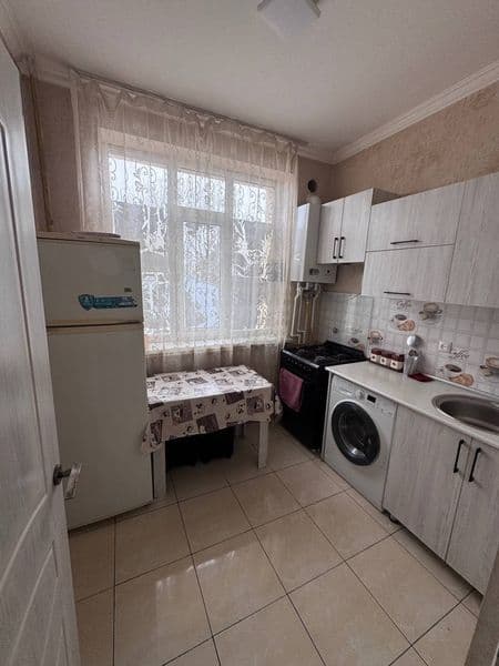 Срочно сдаю 1-комнатную квартиру.Для семейной пары или Девоч — фото 3