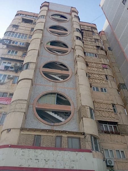 3 xona uy 4 xona qilingan arendaga beriladi.Qoyliq qurilish 