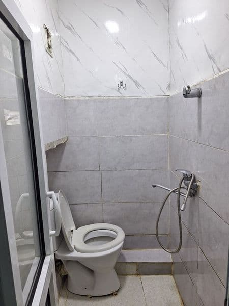 В квартире есть:  Телевизор, Холодильник, Кухня в калидоре,  — фото 3