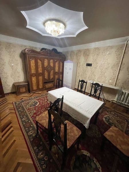 Район - Алмазарский<br />
Ориентир - Ровд<br />
Комнат - 2<b