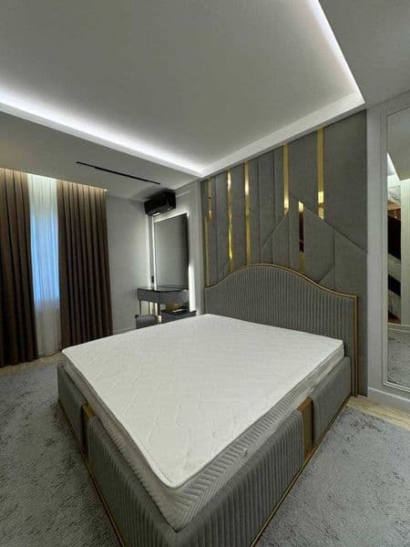 Сдается квартира с красивым ремонтом<br />
<br />
• Район: Ш