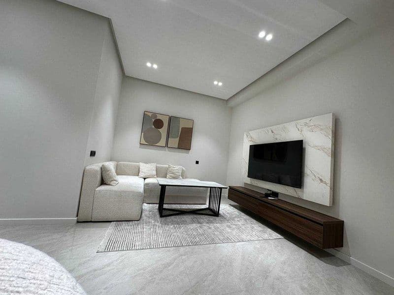 2-комнатная квартира с качественным ремонтом<br />
<br />
Сд — фото 2