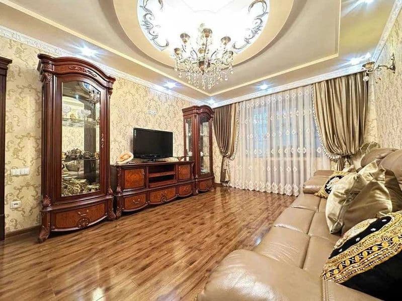 Район: Мирзо-Улугбекский<br />
Адрес: Дархан<br />
<br />
Ко