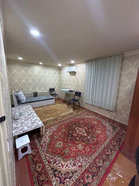 Chilonzor 23 kvartalda 1 xona 2x6 ballonli uy ijaraga berila