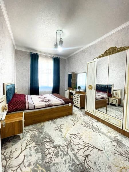 Yunusobod metro bekati<br />
Метро ёнида қулай ва тинч ҳудуд