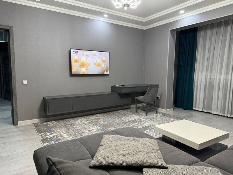 Срочно Сдаётся квартира улица Садик Азимова японский посольс