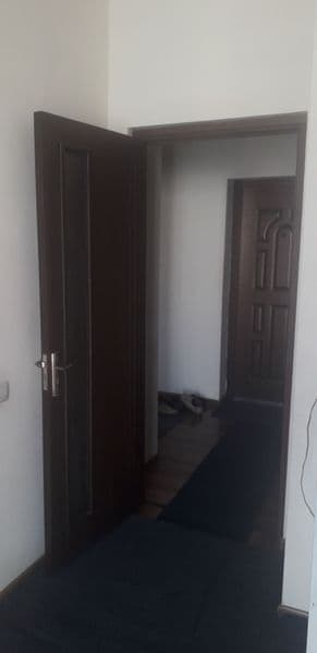 Yangi choshtepadan 1 xonali kvartera bor faqat oilaga berila