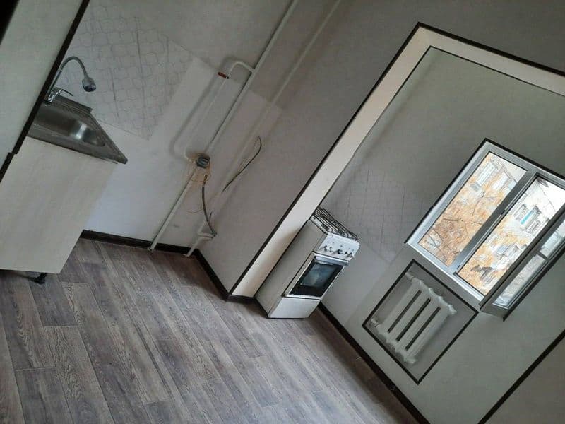 Сдам квартиру на Абаде Абаде 7 квартал<br />
1 комнатная  пе