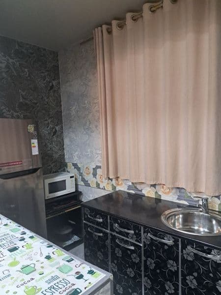 Сдаю квартиру на чилонзаре 11 квартал, 2х комнатная передела