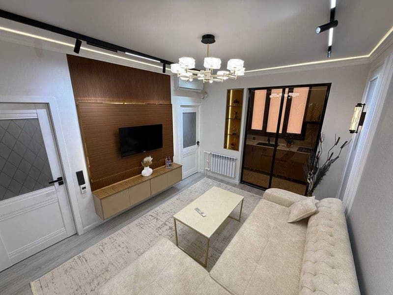 Сдается квартира с красивым ремонтом<br />
<br />
• Район: Ю