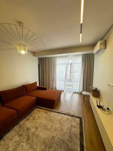 Сдаётся квартира<br />
Ориентир - метро Космонавтов<br />
Го