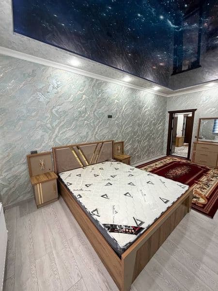 Хоналар сони: 2<br />
Умумий майдони: 90 м²<br />
Қават:2<br