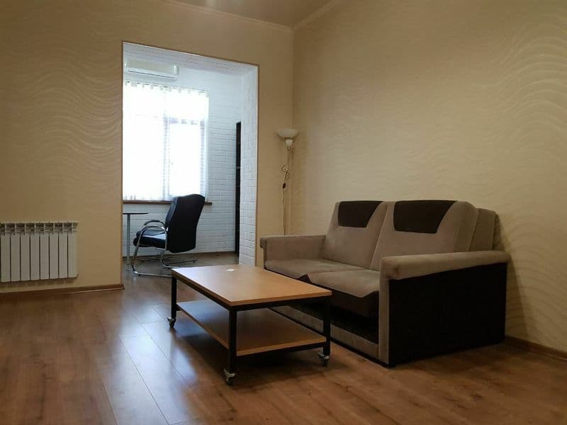 Сдаётся в аренду 2х ком квартира  Высокопотолочка  с балконо