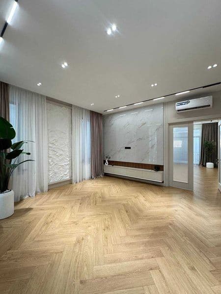 • Район: Мирабадский<br />
• Габус<br />
• Комнат: 4<br />
• — фото 4