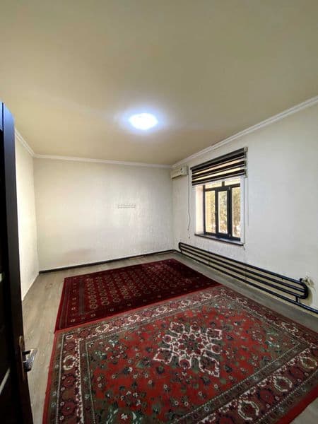 Kvartira Malika bozor yaqinida hamma joyga avtobus bekatlar 