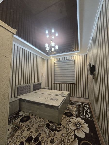 Беруний метро яқинида квартира бор<br />
Цена: 3000 000<br /