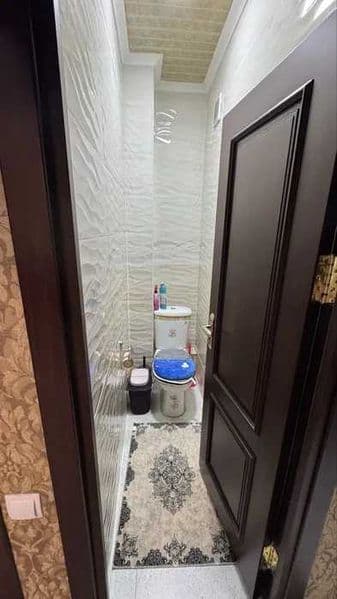 Район: Мирзо-улугбек<br />
Адрес: дархан<br />
<br />
Комнат — фото 5