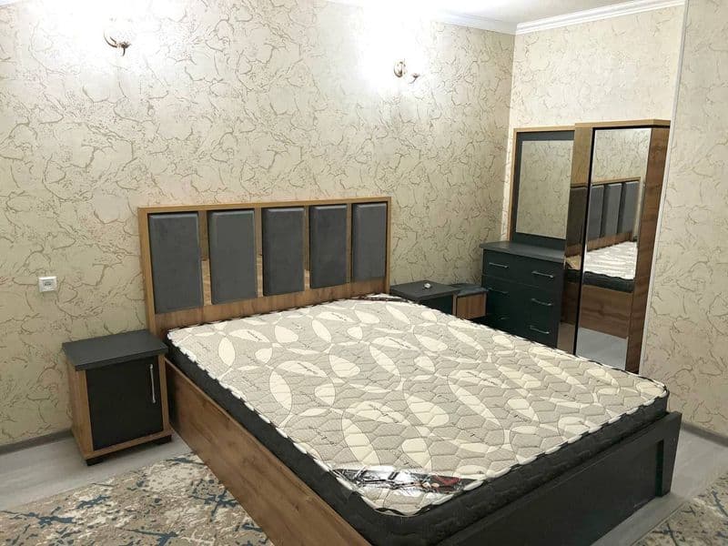 Чилонзор туманида квартира ижарага берилади.<br />
Қулай ва 