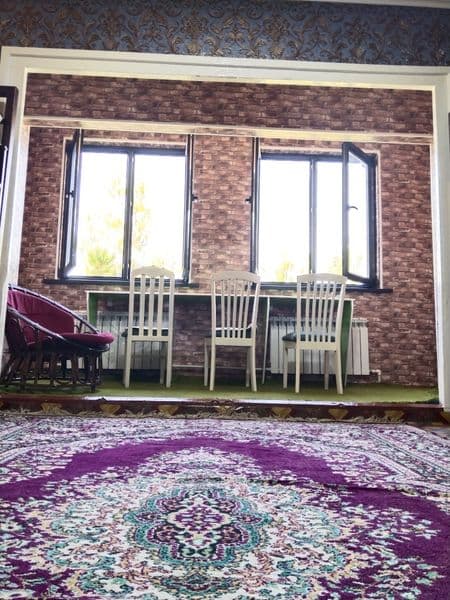 The newly renovated 2 rooms apartment is for rent for decent — фото 2