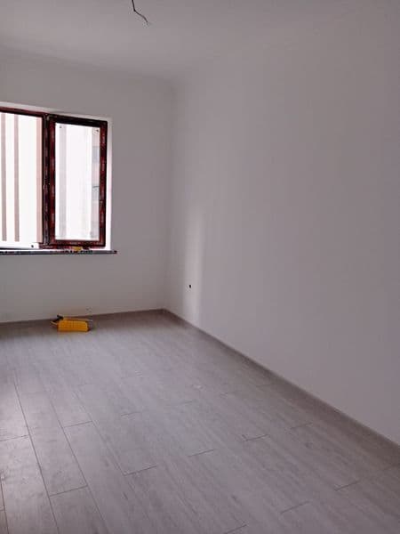 Урикзор бозори ёнида жойлашган янги курилган квартирага ижар — фото 2