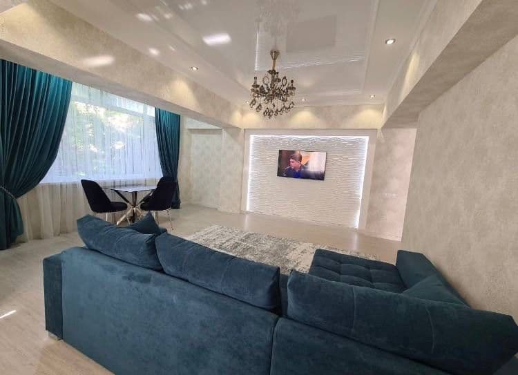 Мирабадский район ЦУМ <br />
2 комна <br />
2 этаж <br />
9 