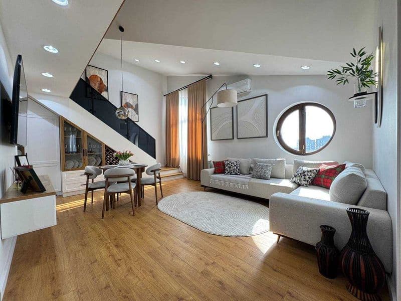 4/10/10 - 1600   НОВОСТРОЙКА<br />
<br />
Адрес: Мирабадский