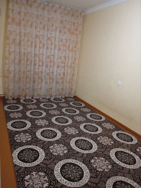 Сдается квартира у метро Миллий бог<br />
2 этаж <br />
9 эт