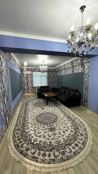 Район: Юнусабад<br />
Адрес: Алайский рынок<br />
Комнат: 3<