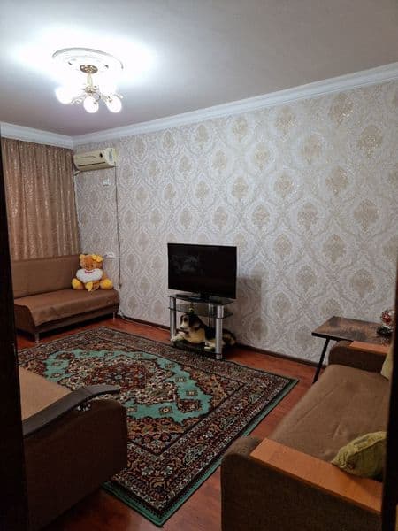 Аренда  метро тинчлик 2.хонали  уй тоза ремонт оилага берила