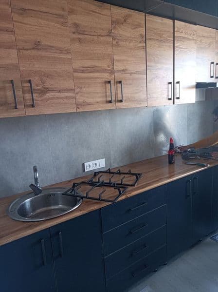 Район - Алмазарский<br />
Ориентир - Чимбой<br />
Комнат - 2