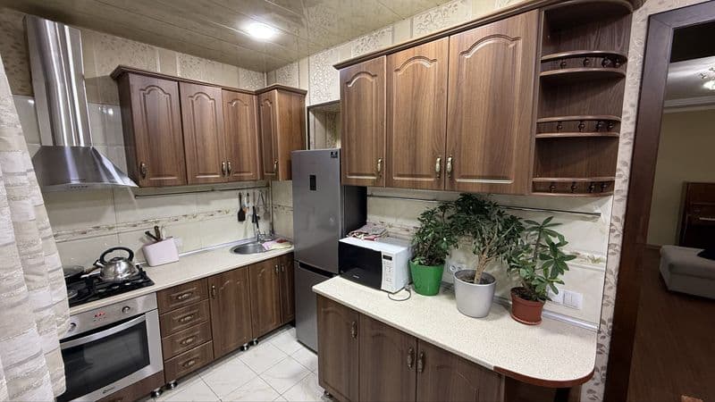 Чистая с хорошей локатцией сдается в аренду 3 комнатная квар — фото 2