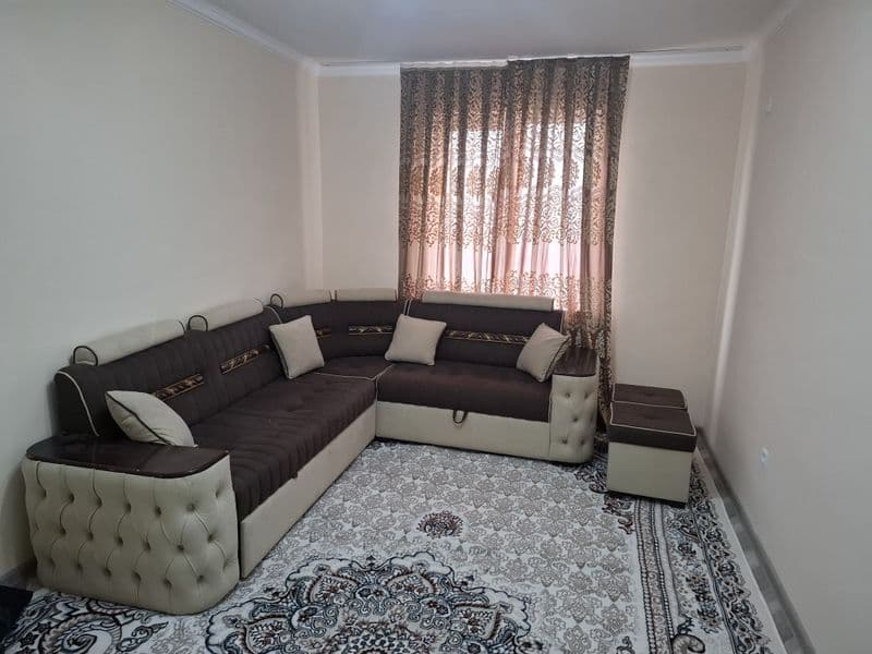 Маклерсиз. Бектемир Водник. Мусаффо маска. <br />
3 хона. Ян