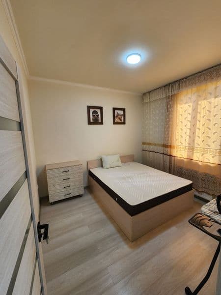 Квартира студия, чистая мебель <br />
 техника все есть, 26 