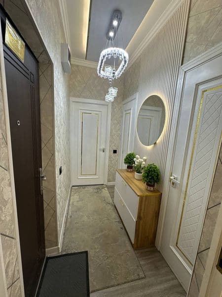 Kvartiraga  tartibli odobli qiz kerak hamma sharoiti bor tel