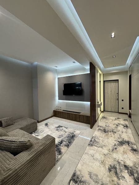 3 xonali 92 kvmli kvartira. Arendaga beriladi. Manzil: Chilo