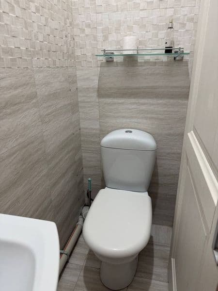 Сдается в аренду на Ц-6  2/5/9, 75 кв.м,   с мебелью и техни — фото 4