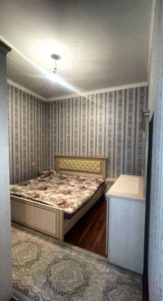 Паркентский <br />
<br />
Двухкомнатная <br />
Пятый этаж<br