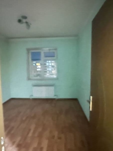 Аренда сергели 10чи худуд новостройка 2хона 8чи этаж 16этажк