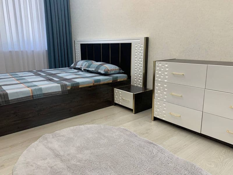 Mirzo Ulugʻbek metro bekati<br />
Mirzo Ulug‘bek metro yonid