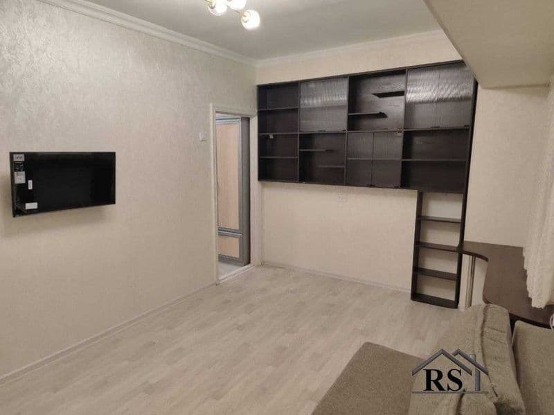 Аренда Ц-5:<br />
2/4/4<br />
Общ площадь : 42 м2<br />
Кирп — фото 4