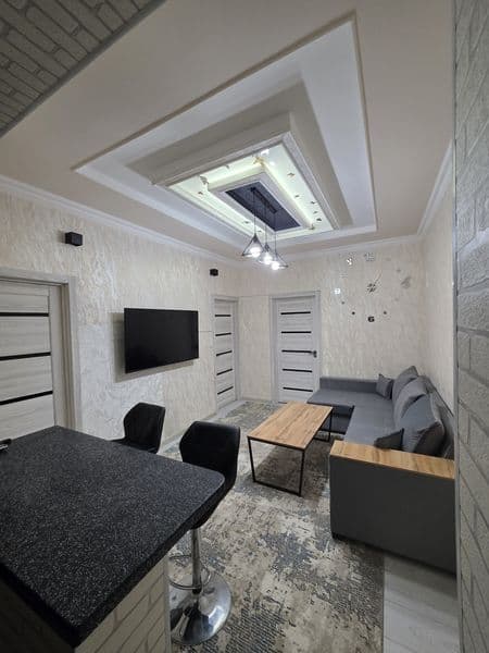 2*3/1/4 ориентир: спорт товары <br />
Есть депозит $300<br /