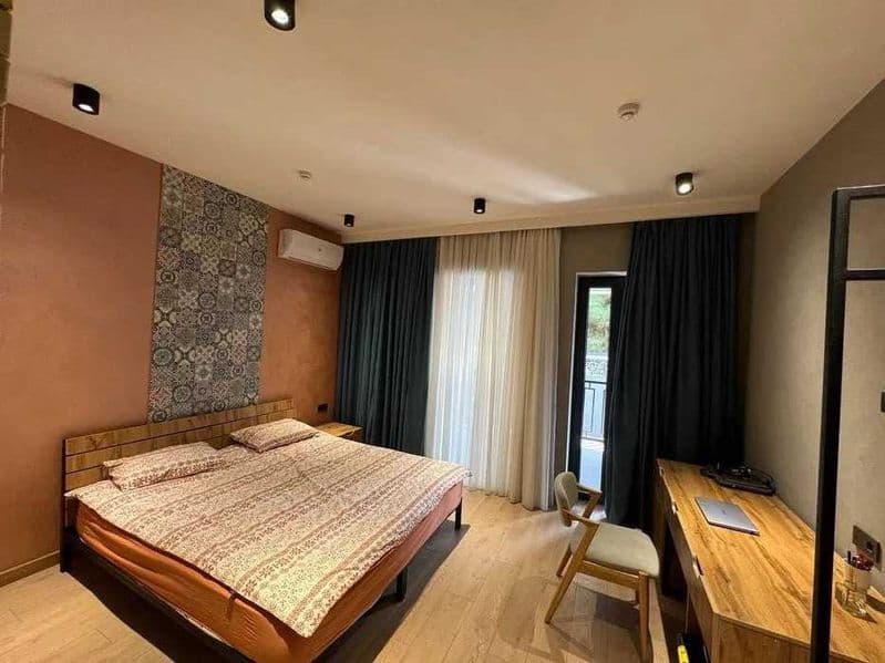 Сдаётся КЛАССНАЯ квартира<br />
<br />
• Район: Мирабадский<