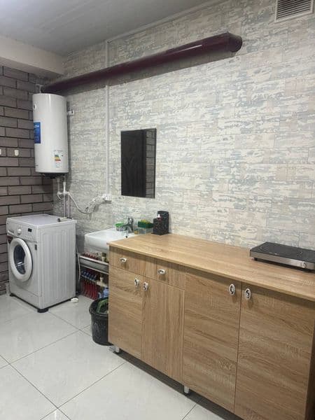 Ijaraga qizlar va ayollar qoʻyiladi. Ayollar uchun barcha sh