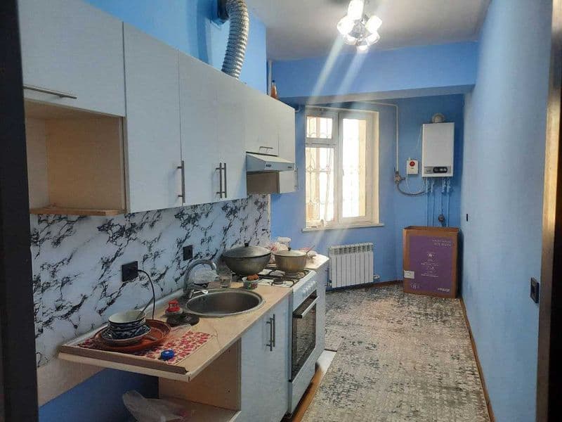 Тоза аккуратно яшалган квартира метрога 400 метр тинч жой юл